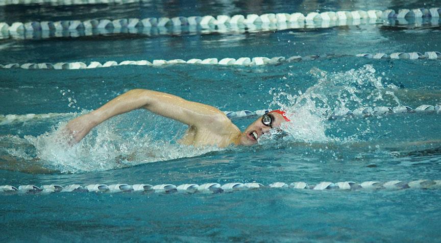 Boys swimming wins invitational by 91 points