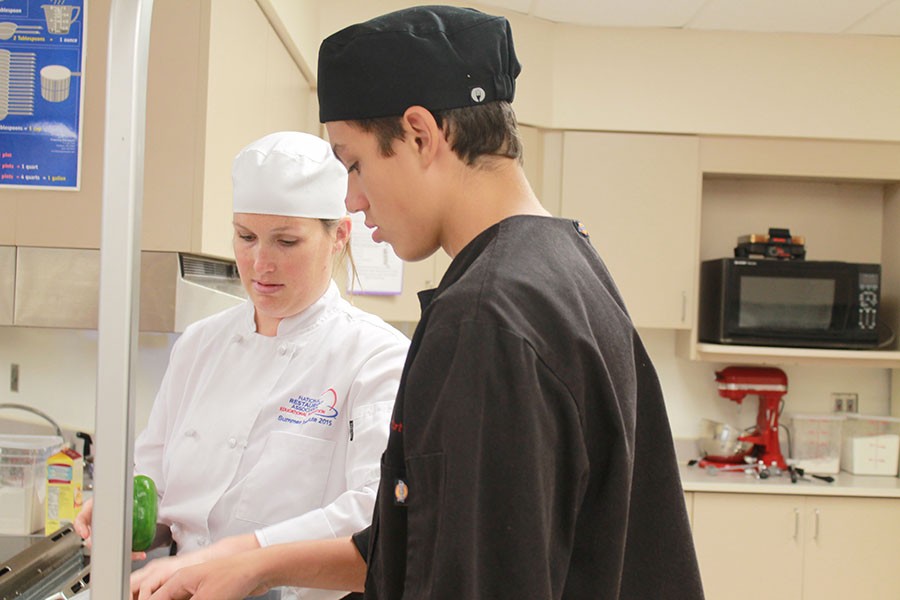 Cara Poole teaches her Culinary Arts class during 4th block.