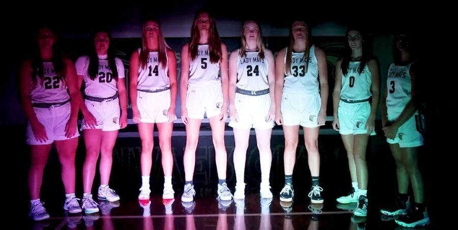 The+Lady+Maverick+basketball+team+features+several+returning+seniors+including+Isis+Sanders%2C+Alexa+Davison%2C+Jenna+Uehling%2C+Kieran+Burke%2C+and+Peyton+Warren