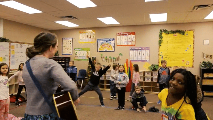 Video: Maize Elementary teacher brings in 266 alumni and musicians through Zoom to inspire students