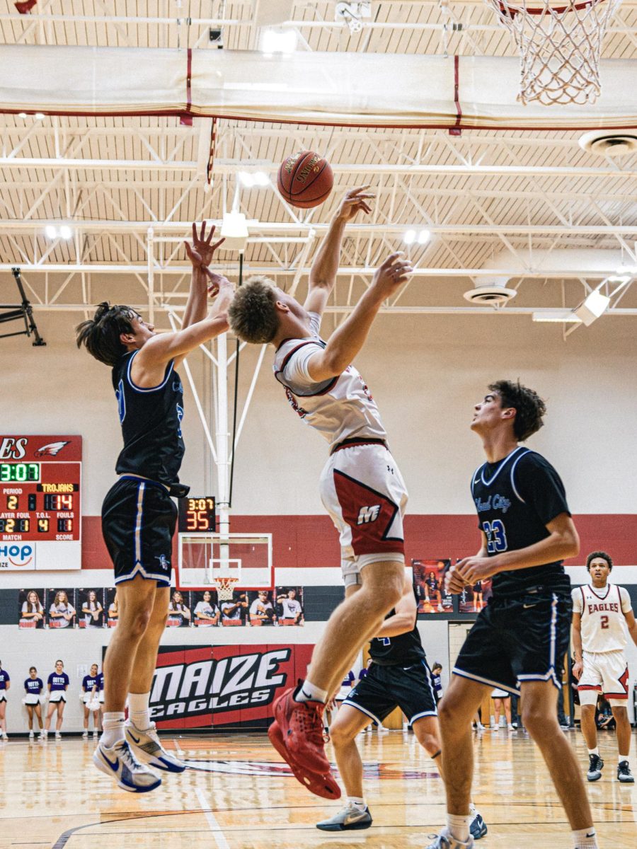 Photos: Eagles run roughshod over Andover in 69-53 victory