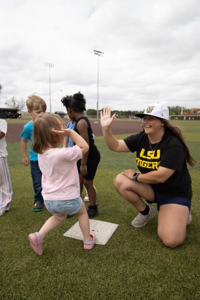 Swings and smiles as ECC teams up with Mavs baseball